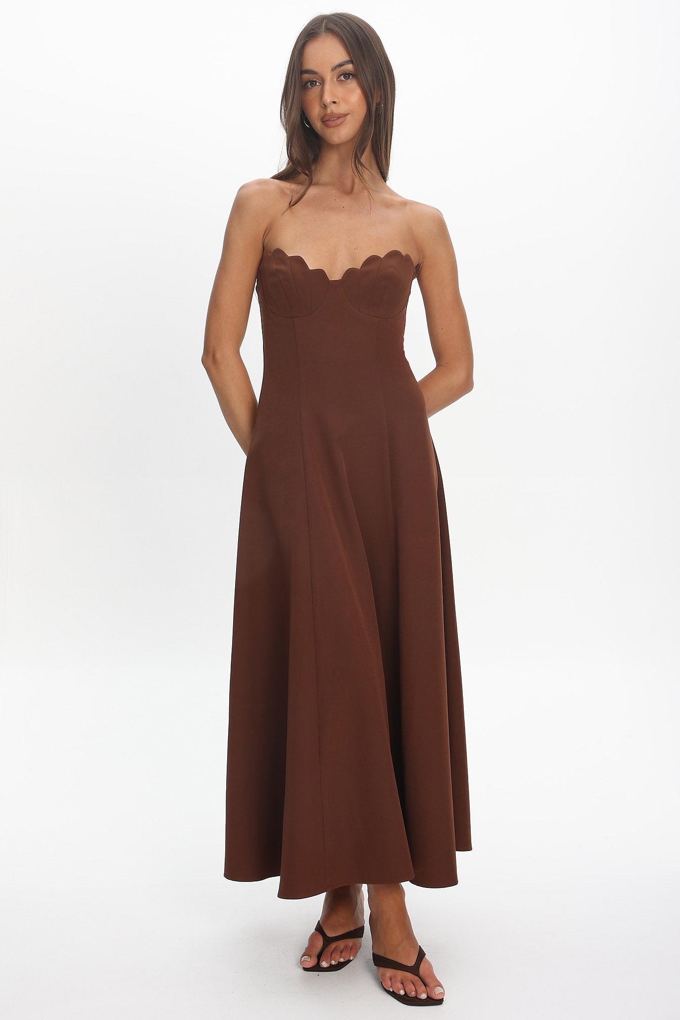 Infiniti Scalloped Sweethear Neckline Midi Dress Chocolate